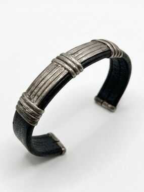 Mexico Sterling Silver Black Leather Cuff Bracelet Vintage Signed 56g